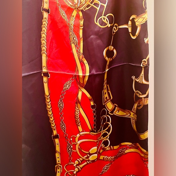 Vintage MOSI Red and Black Equestrian/ Chain Design Satin Scarf - Picture 6 of 10